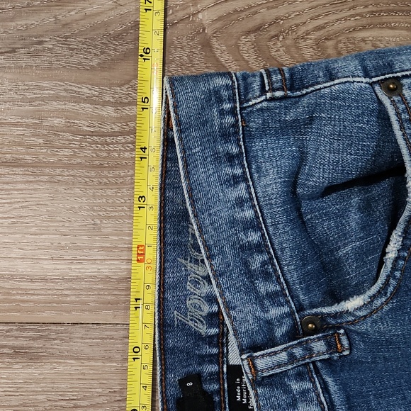 Calvin Klein Jeans Y2K Women's Size 8 Bootcut Distressed Blue Jeans Short 🌟 - Picture 10 of 16